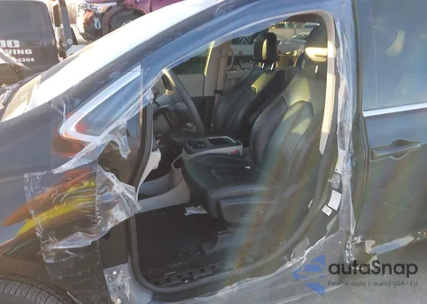 2023 Chrysler Pacifica Touring L z USA, uszkodzony, nr VIN 2C4RC1BG5PR547179